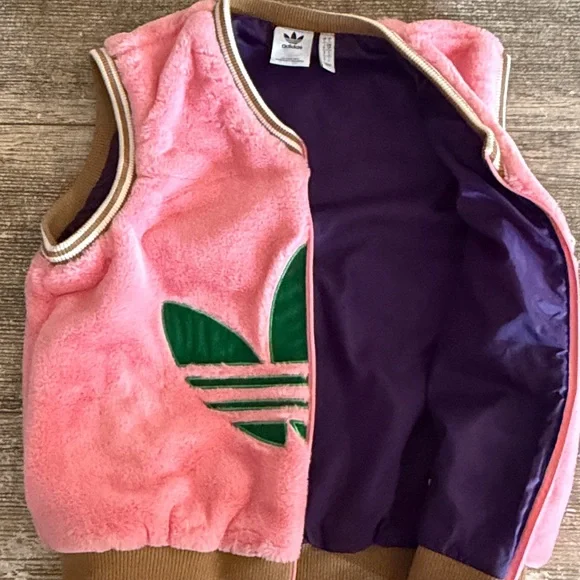 NWOT Adidas Heritage trefoil pink and green vest with deep purple lining - Picture 4 of 7